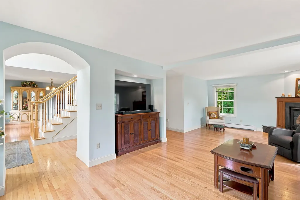 40 Lakewood Drive Alton NH 03810