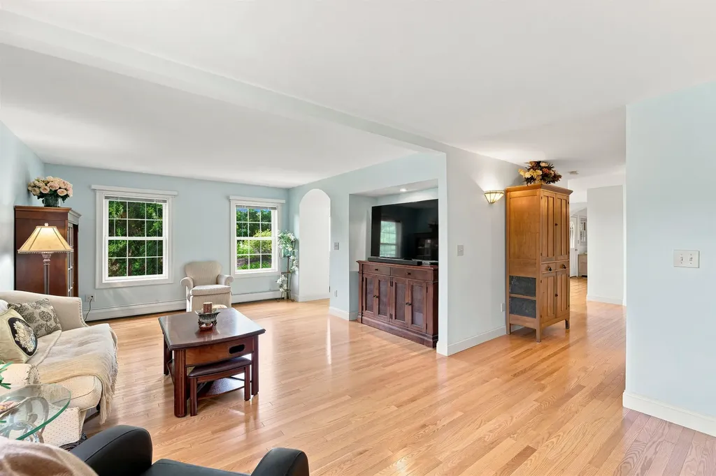40 Lakewood Drive Alton NH 03810