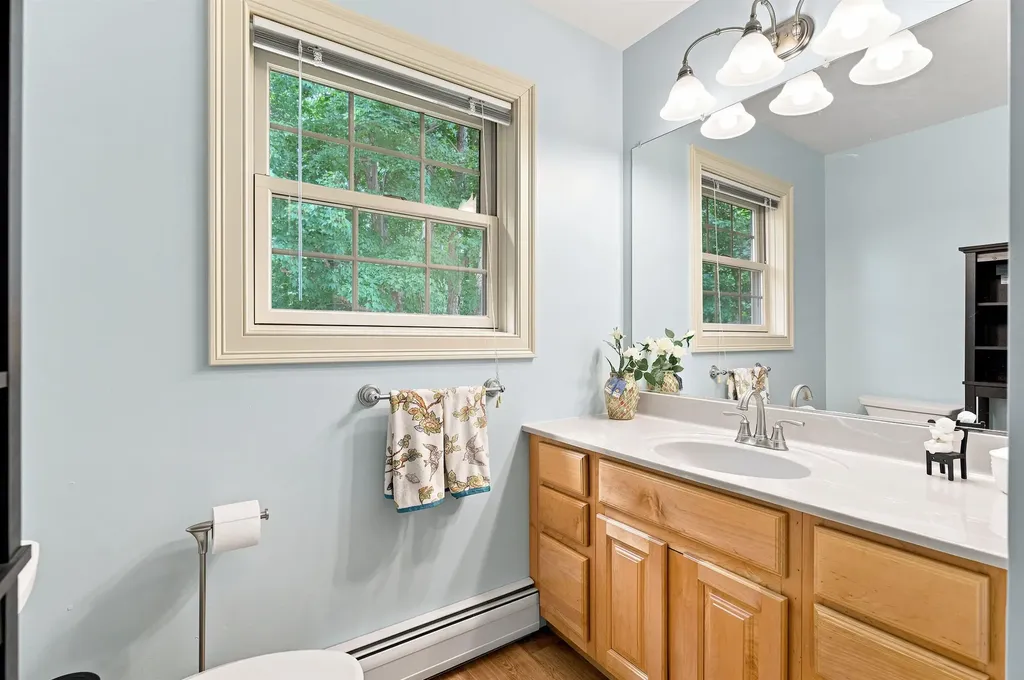 40 Lakewood Drive Alton NH 03810