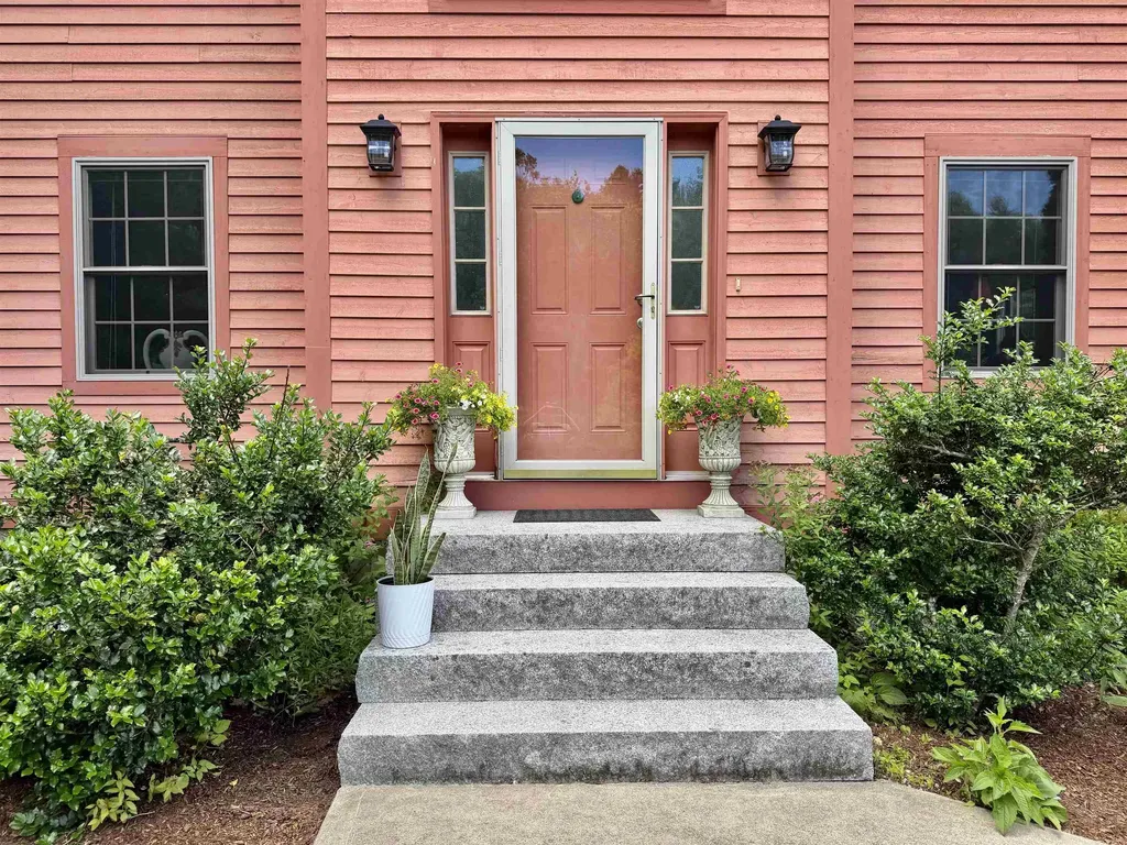 40 Lakewood Drive Alton NH 03810
