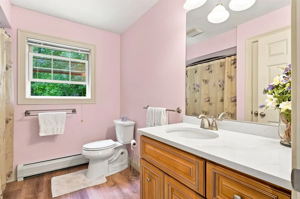 40 Lakewood Drive Alton NH 03810