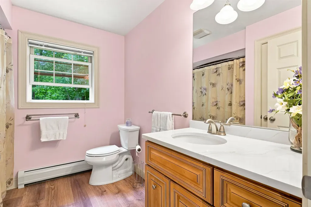 40 Lakewood Drive Alton NH 03810