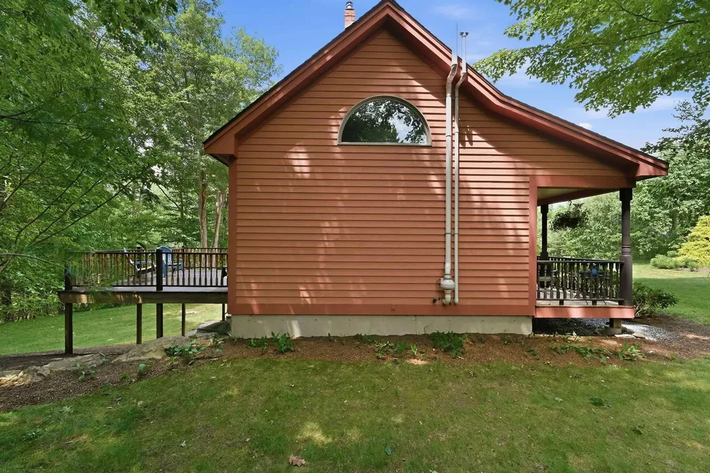 40 Lakewood Drive Alton NH 03810