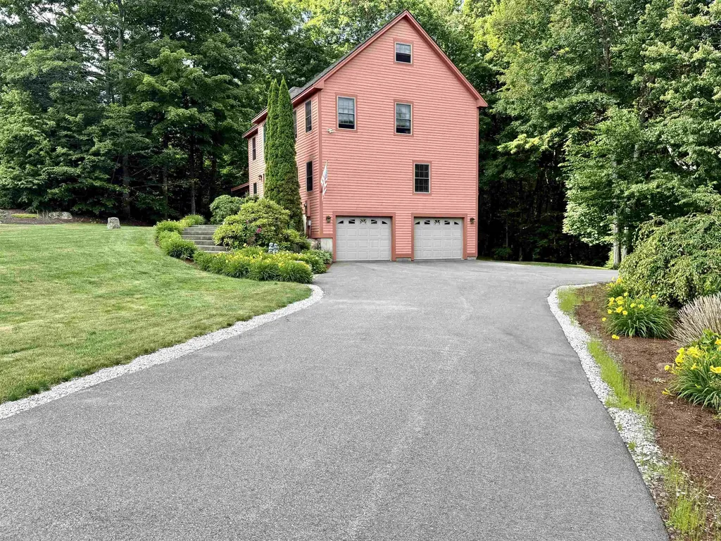 40 Lakewood Drive Alton NH 03810