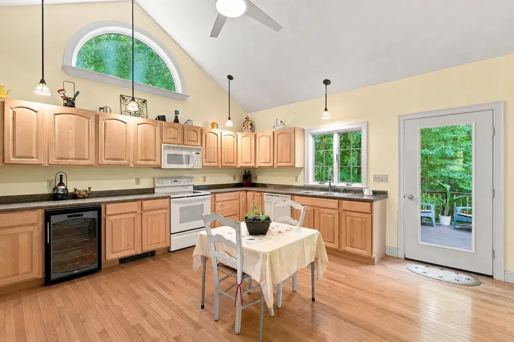 40 Lakewood Drive Alton NH 03810