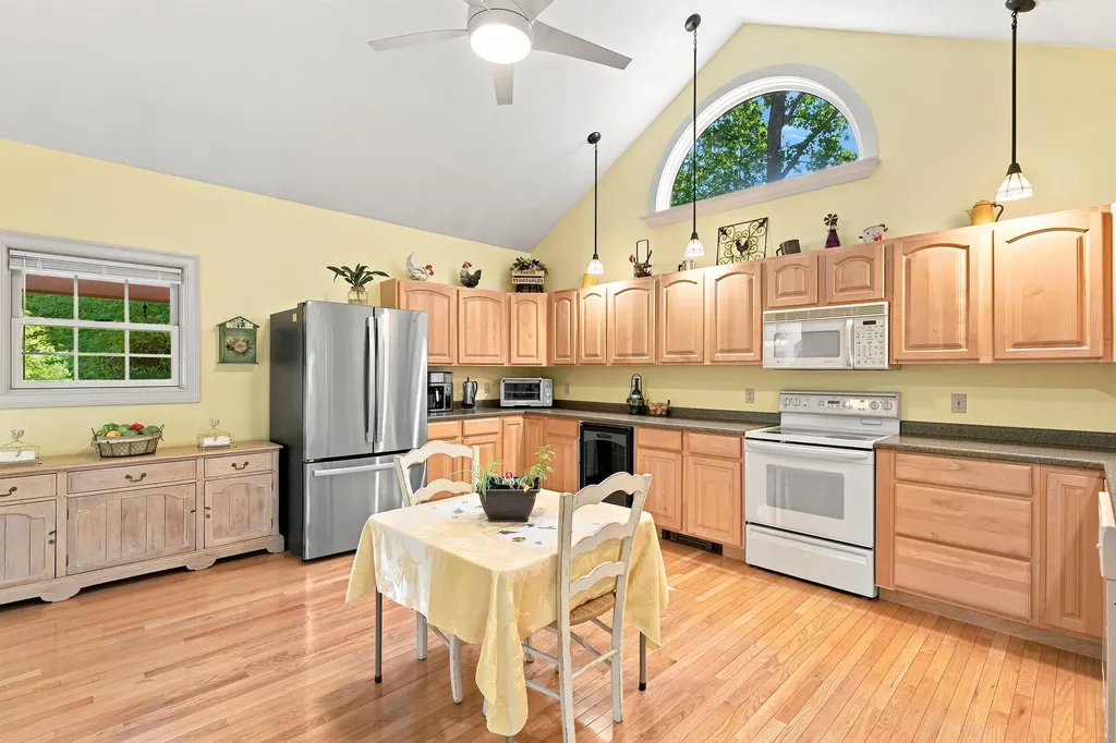 40 Lakewood Drive Alton NH 03810
