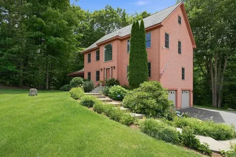 40 Lakewood Drive Alton NH 03810