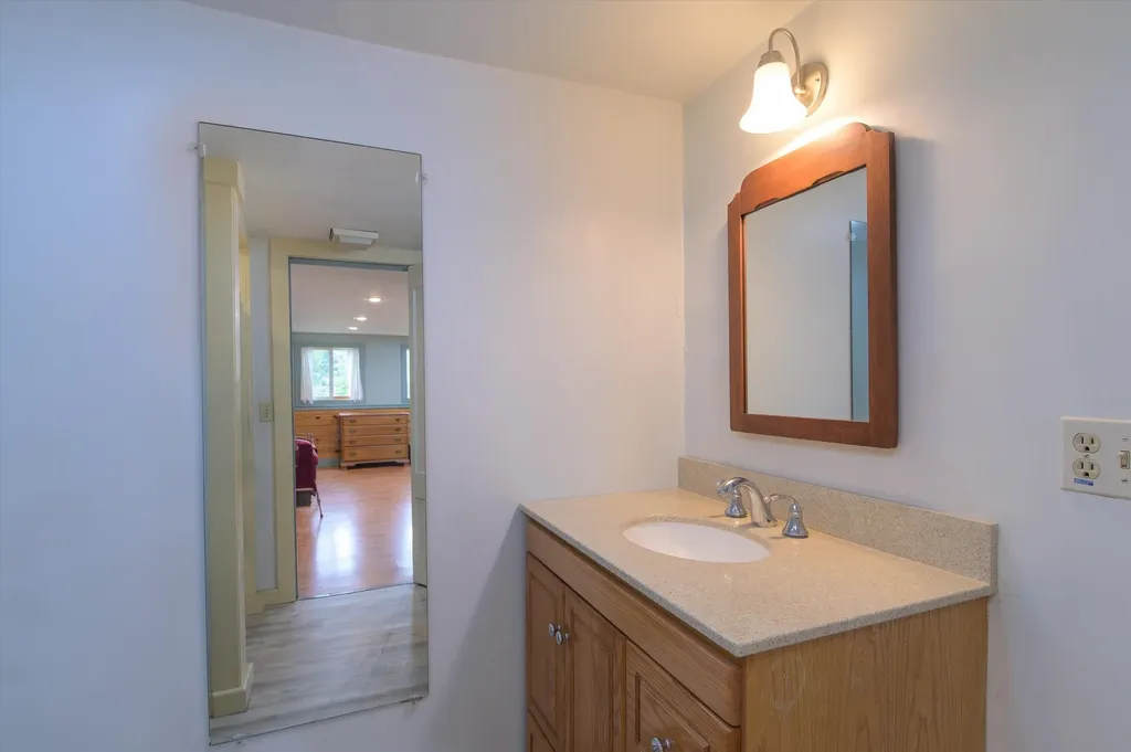 81 Main Street Chester VT 05143
