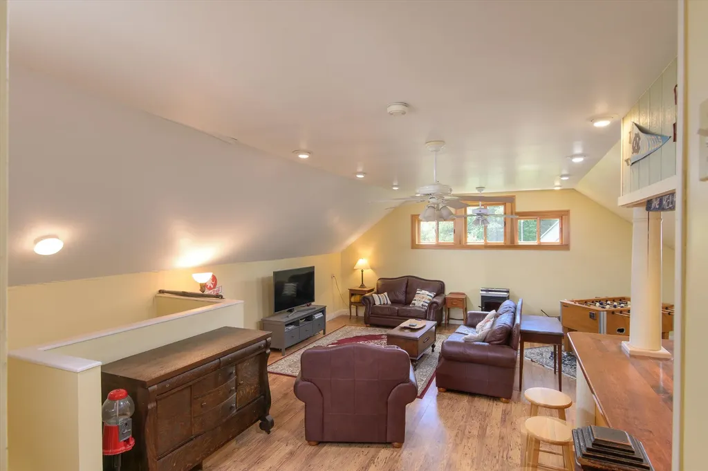 81 Main Street Chester VT 05143