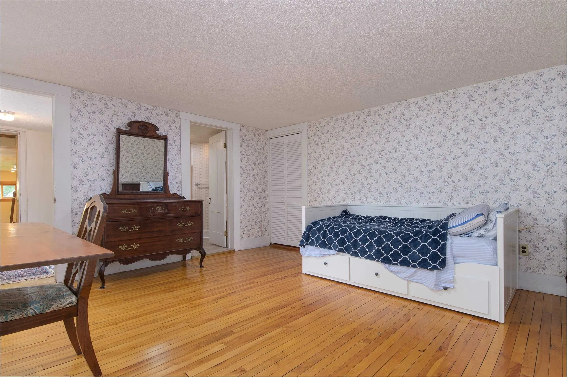 81 Main Street Chester VT 05143