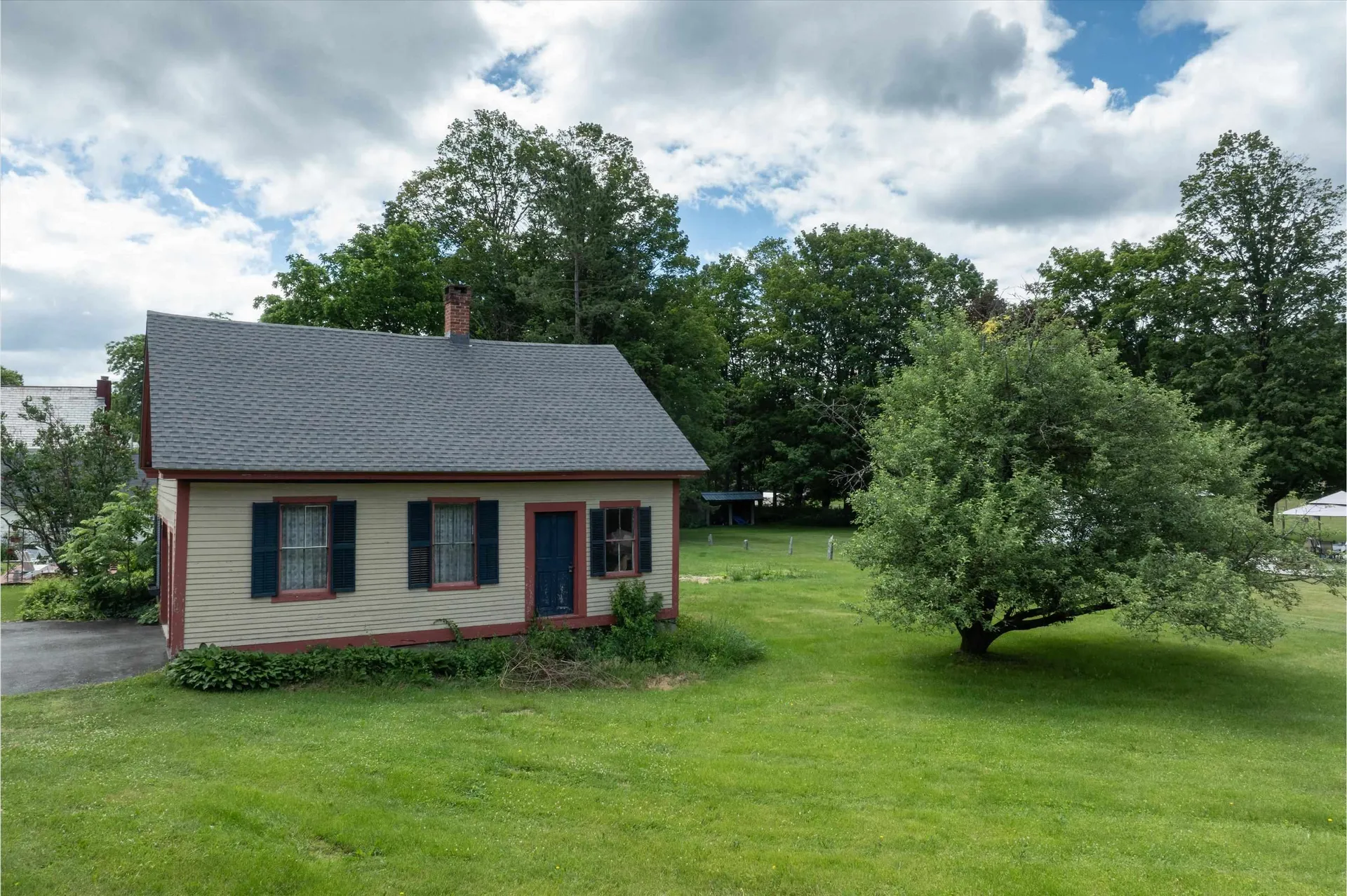 81 Main Street Chester VT 05143