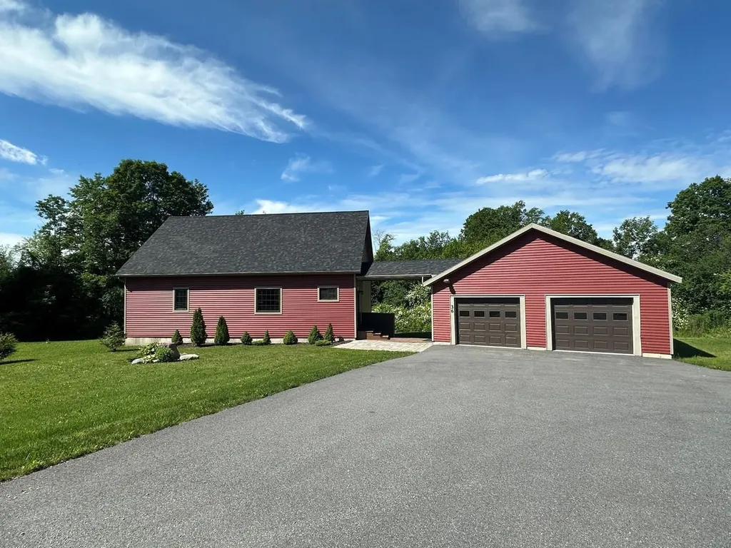 36 Senna Lane Hinesburg VT 05461