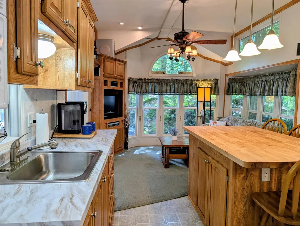 47 Overlook Road Holderness NH 03245