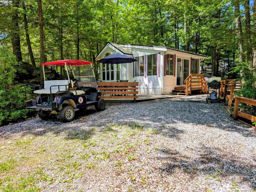 47 Overlook Road Holderness NH 03245