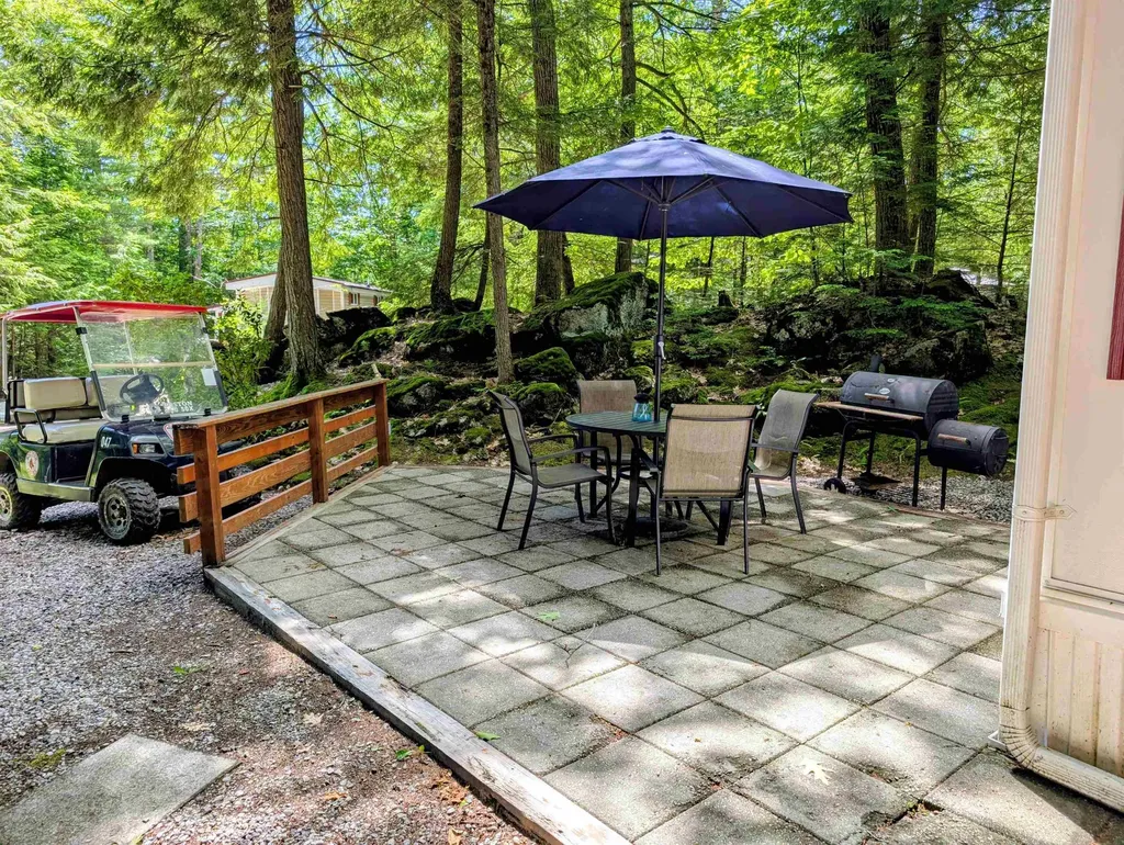 47 Overlook Road Holderness NH 03245