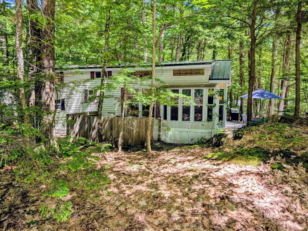 47 Overlook Road Holderness NH 03245