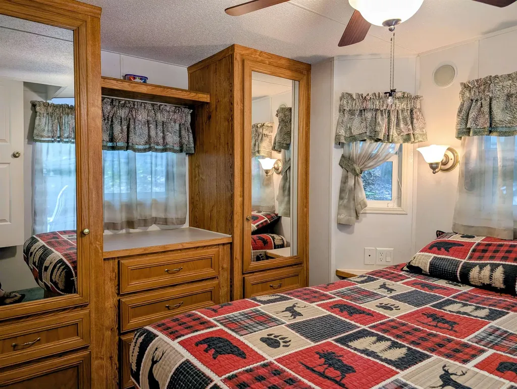 47 Overlook Road Holderness NH 03245