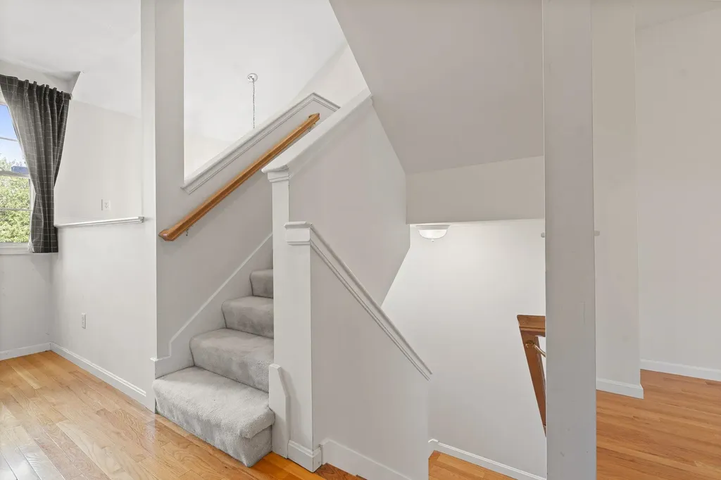 16 Edward Circle Bedford NH 03110