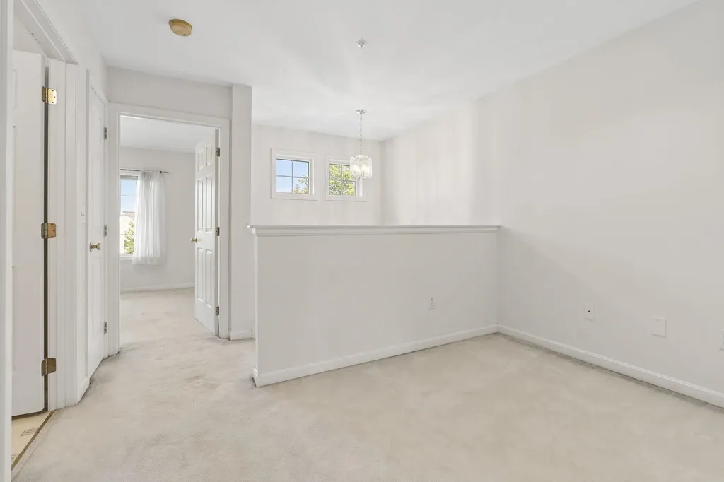 16 Edward Circle Bedford NH 03110