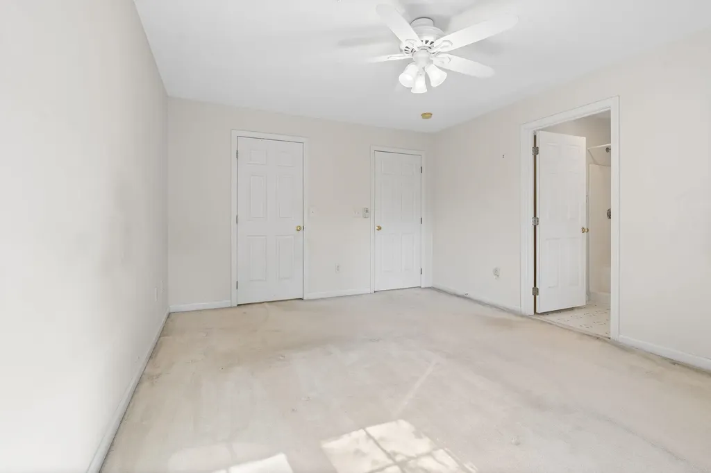 16 Edward Circle Bedford NH 03110