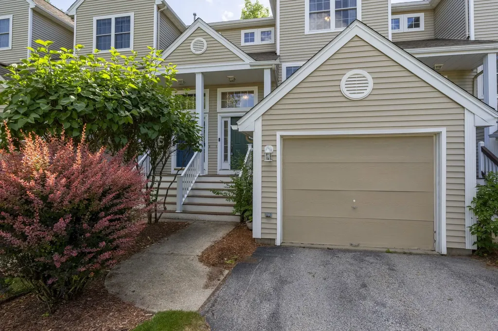16 Edward Circle Bedford NH 03110