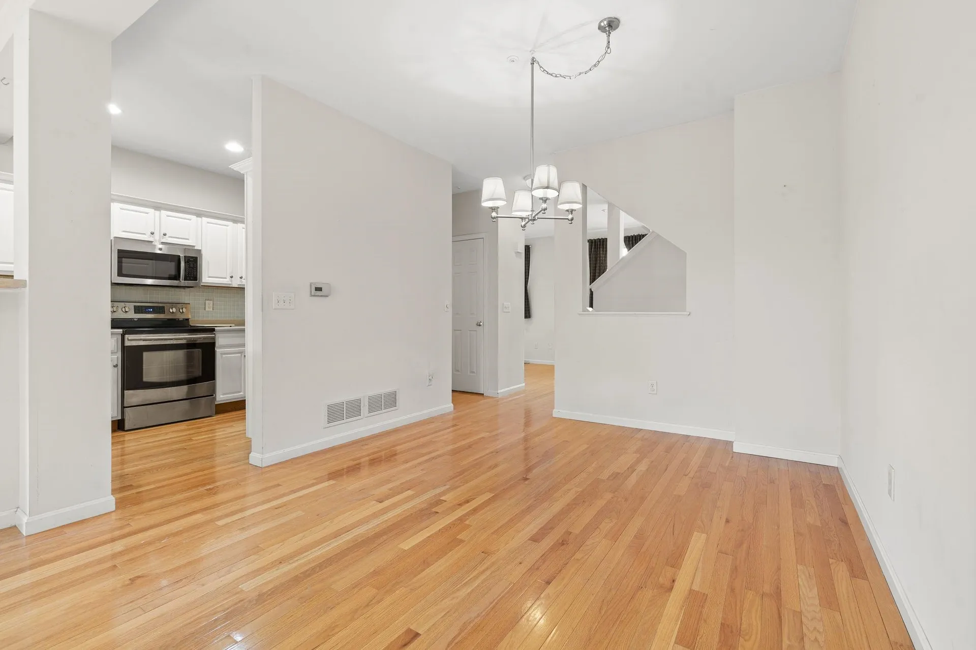 16 Edward Circle Bedford NH 03110