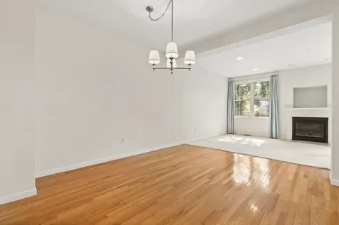 16 Edward Circle Bedford NH 03110
