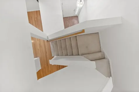 16 Edward Circle Bedford NH 03110