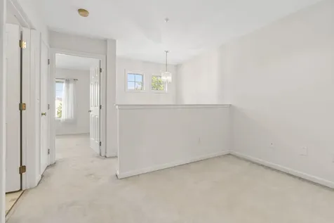 16 Edward Circle Bedford NH 03110