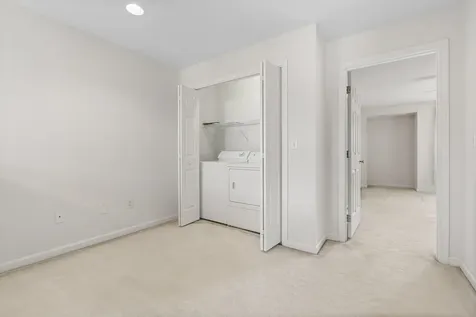 16 Edward Circle Bedford NH 03110