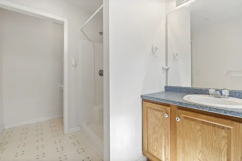 16 Edward Circle Bedford NH 03110