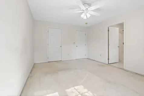 16 Edward Circle Bedford NH 03110