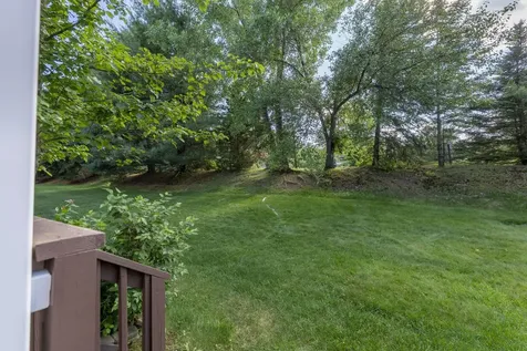 16 Edward Circle Bedford NH 03110