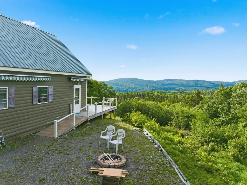 134 Lakeview Estates Road Pittsburg NH 03592