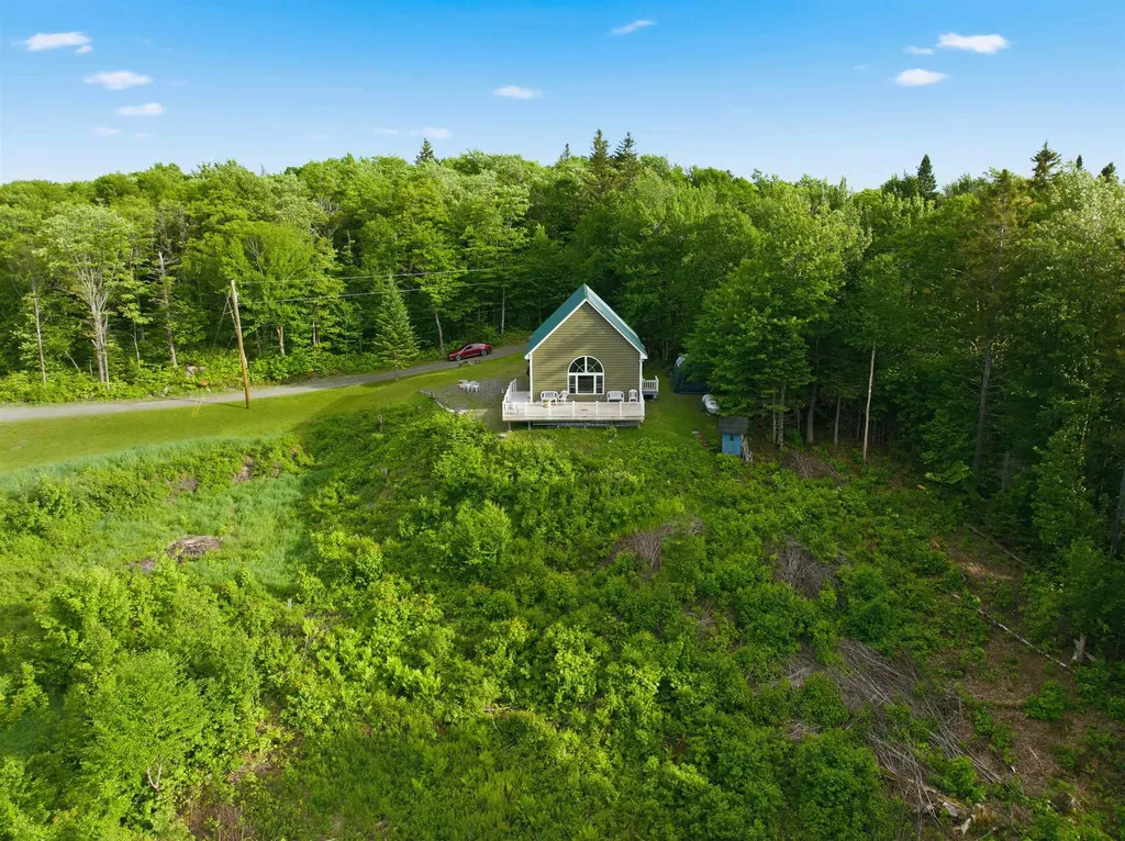 134 Lakeview Estates Road Pittsburg NH 03592