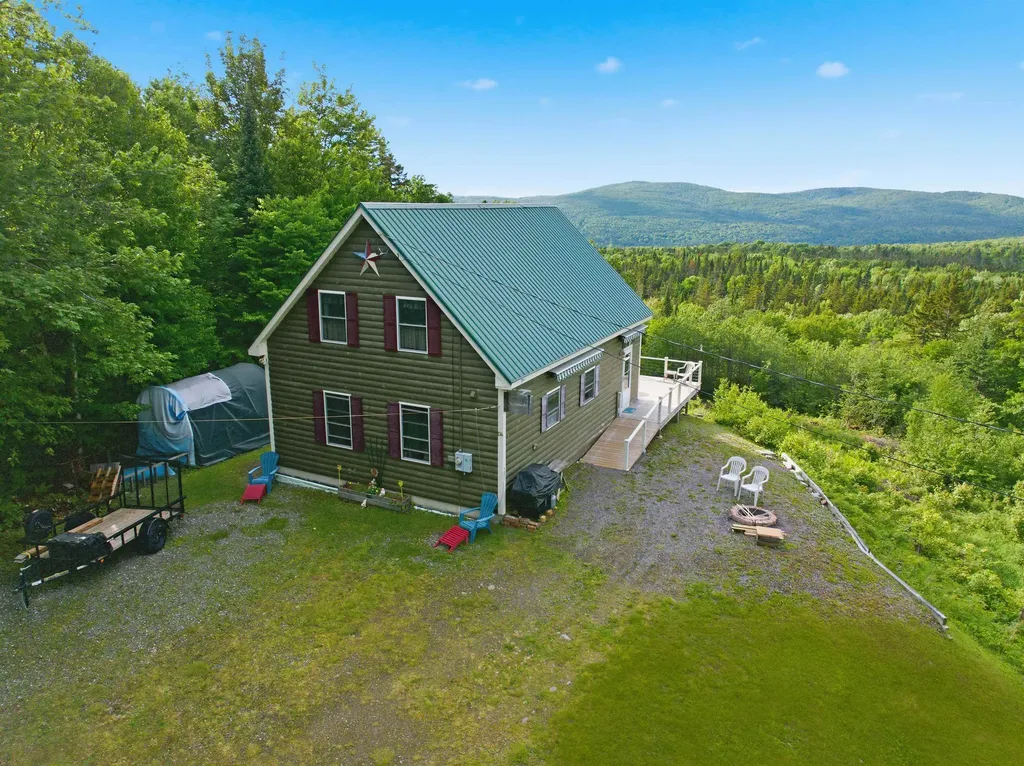 134 Lakeview Estates Road Pittsburg NH 03592