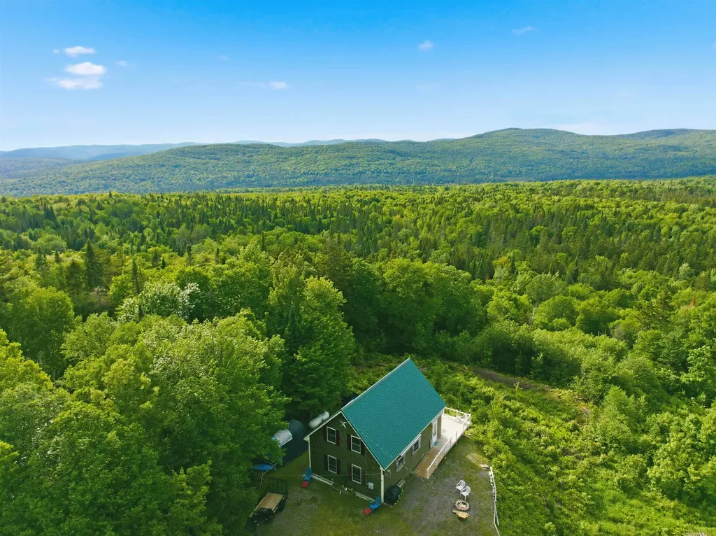 134 Lakeview Estates Road Pittsburg NH 03592