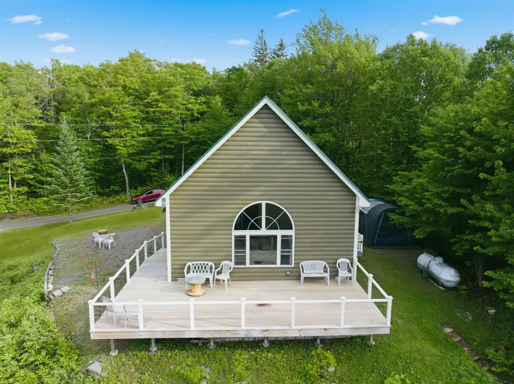 134 Lakeview Estates Road Pittsburg NH 03592