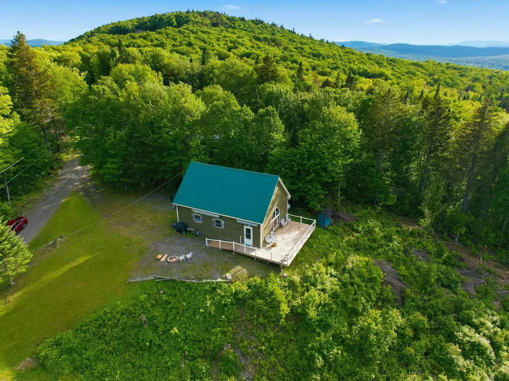 134 Lakeview Estates Road Pittsburg NH 03592