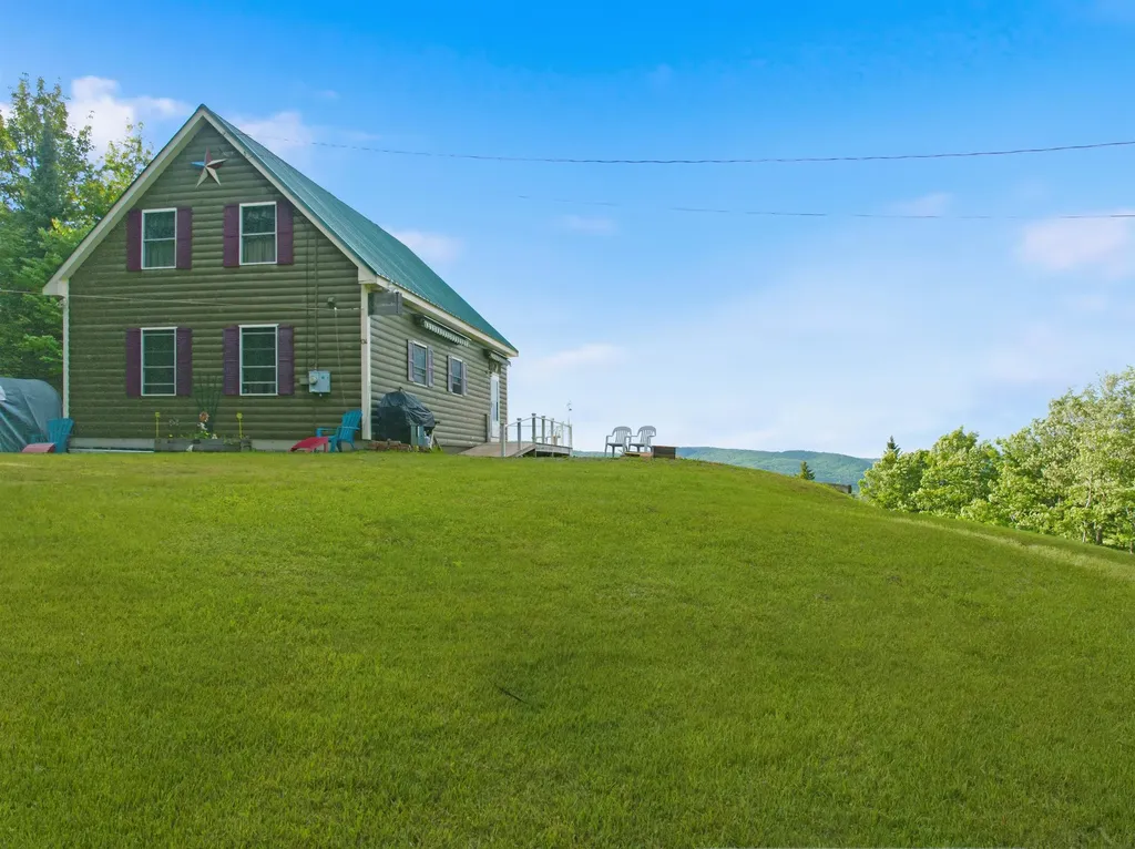 134 Lakeview Estates Road Pittsburg NH 03592