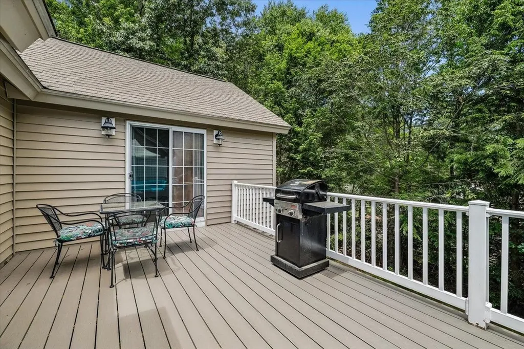 14 Aspen Drive Hampstead NH 03826