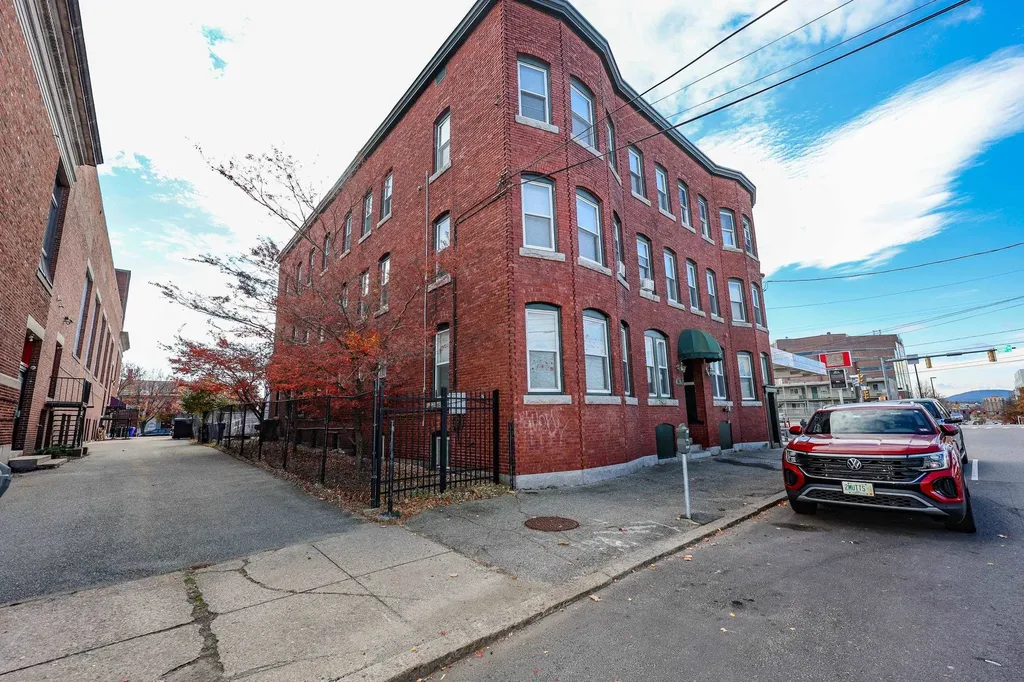 97 Bridge Street Manchester NH 03101-1652
