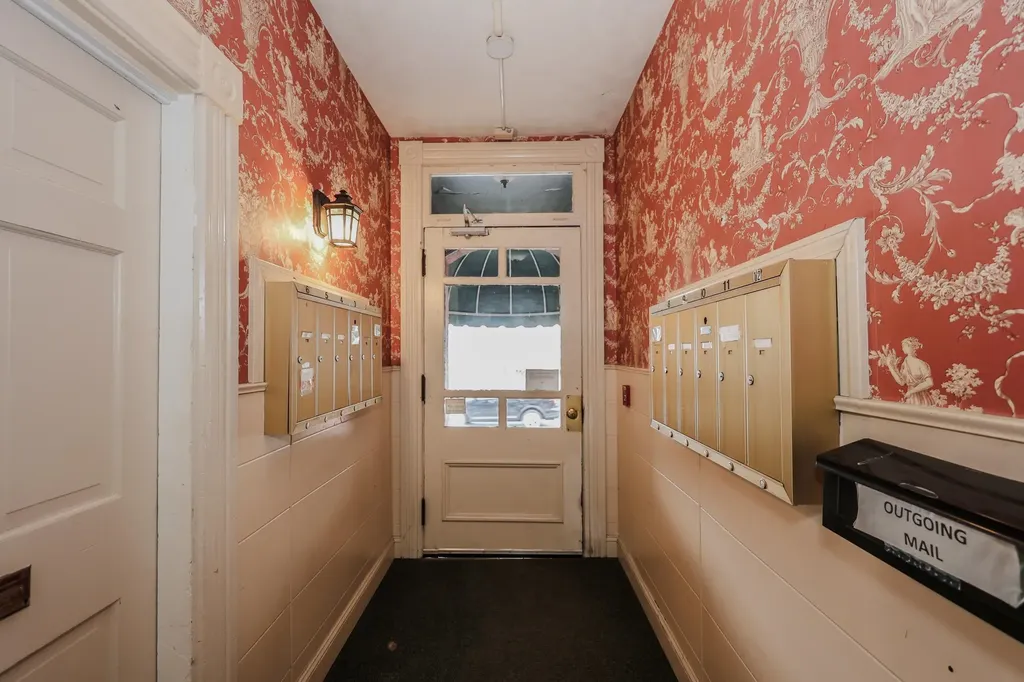 97 Bridge Street Manchester NH 03101-1652
