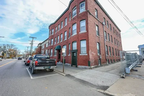 97 Bridge Street Manchester NH 03101-1652