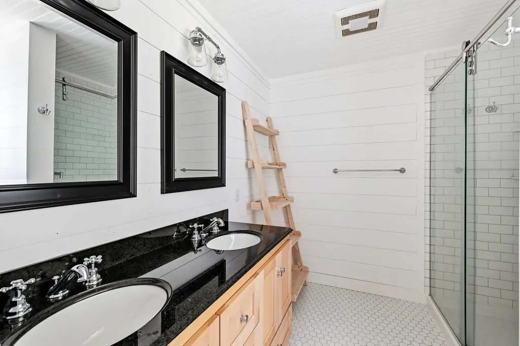 76 Mast Road Dover NH 03820
