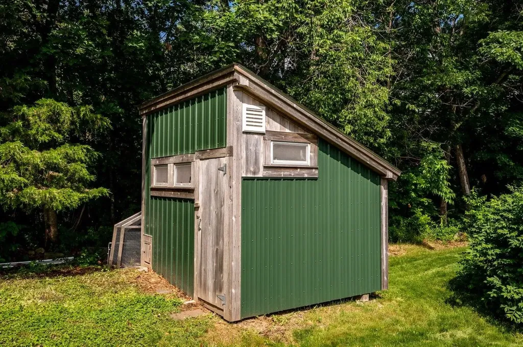 76 Mast Road Dover NH 03820