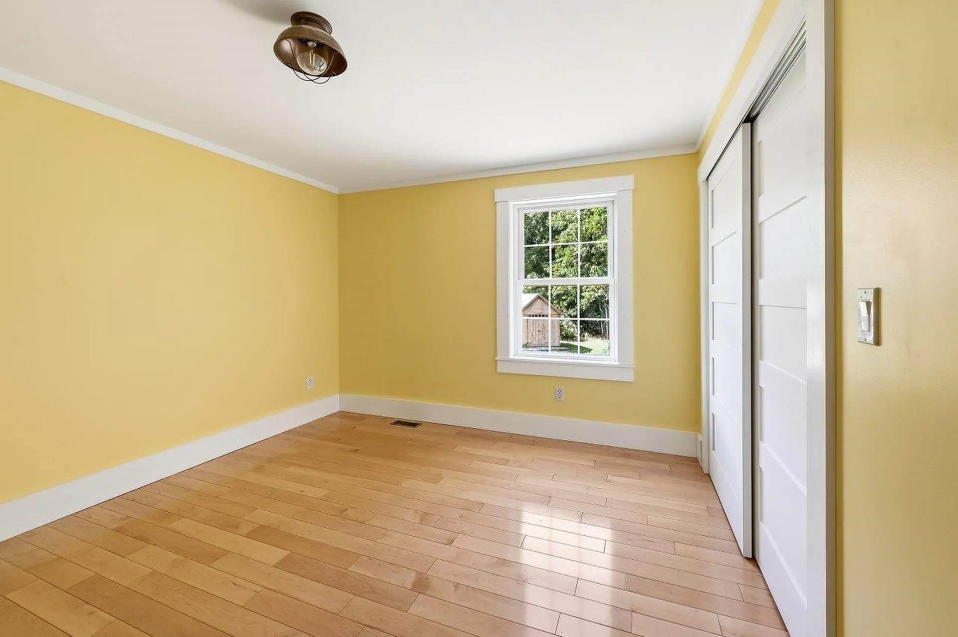 76 Mast Road Dover NH 03820