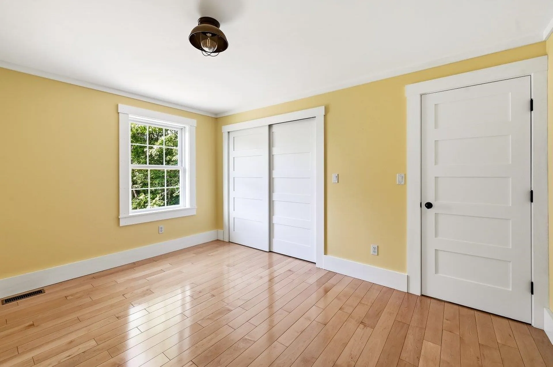 76 Mast Road Dover NH 03820