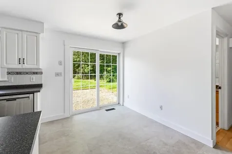 76 Mast Road Dover NH 03820