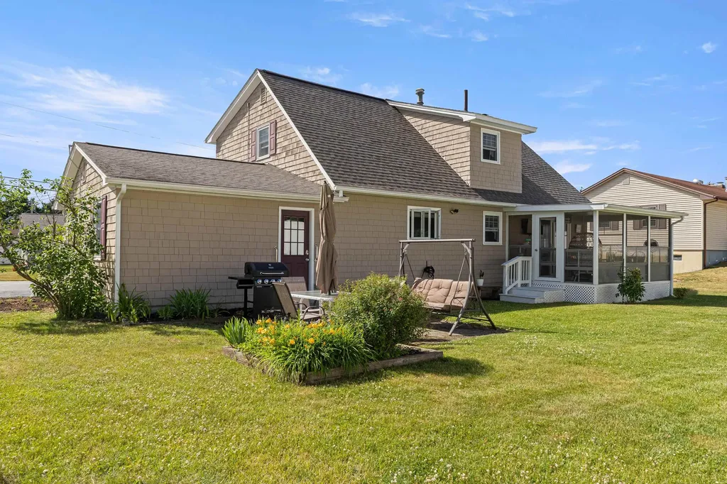 7 Hopi Drive Nashua NH 03063